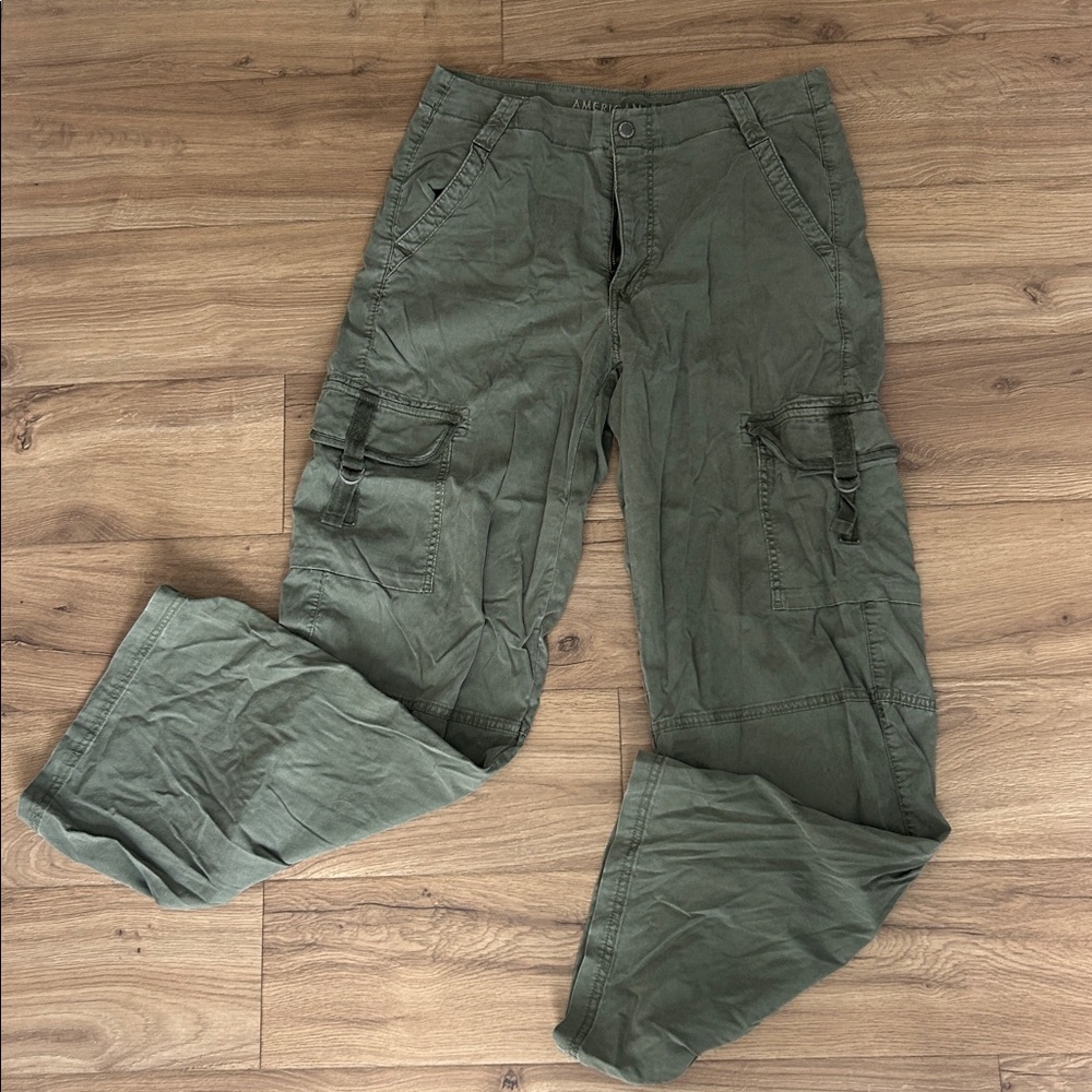 American Eagle Outfitters Olive Green Cargo Pants